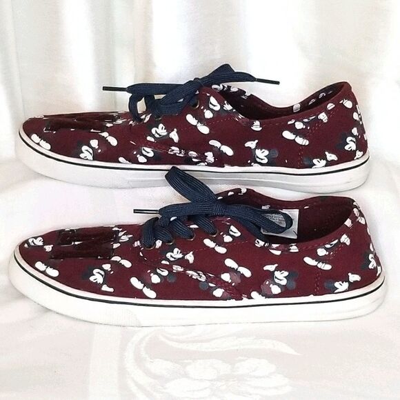 Disney Mickey Mouse Sneakers (size 11) - Picture 3 of 6